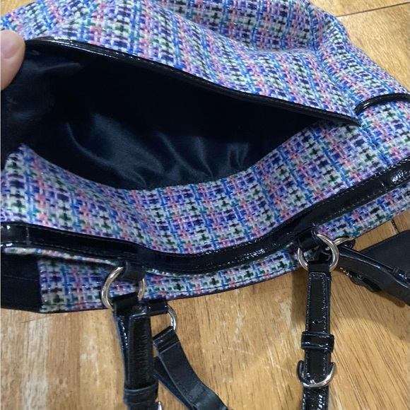 Coach handbag 9.5 tall 15.5 wide - Picture 6 of 9